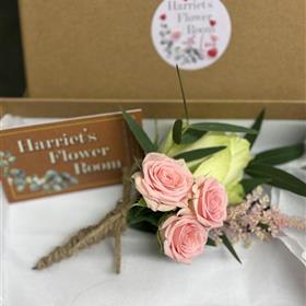 fwthumbbuttonhole2.jpg